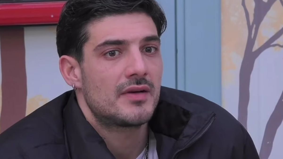 Grande Fratello, Lorenzo si lascia andare e spiazza su alcuni ex gieffini: “Deluso da loro perché…”