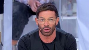 Uomini e Donne, Gianni Sperti rivela: “Forse la mia missione è proprio quella di…”